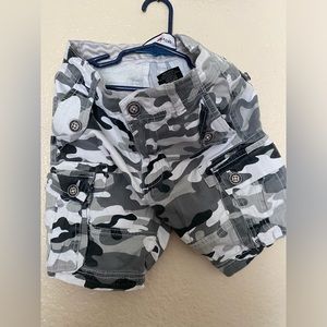 Ditch plains Size 8 boys shorts